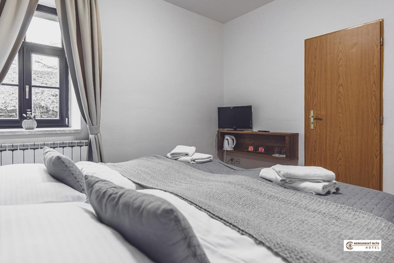 Hotel Nemojansky Mlyn Nemojany ภายนอก รูปภาพ