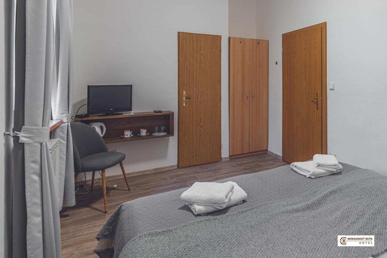 Hotel Nemojansky Mlyn Nemojany ภายนอก รูปภาพ