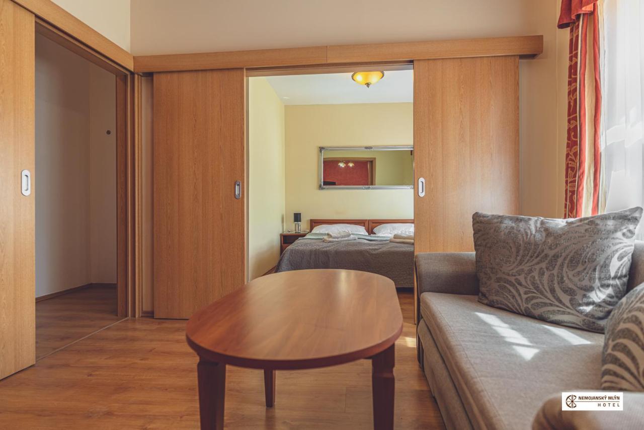 Hotel Nemojansky Mlyn Nemojany ภายนอก รูปภาพ