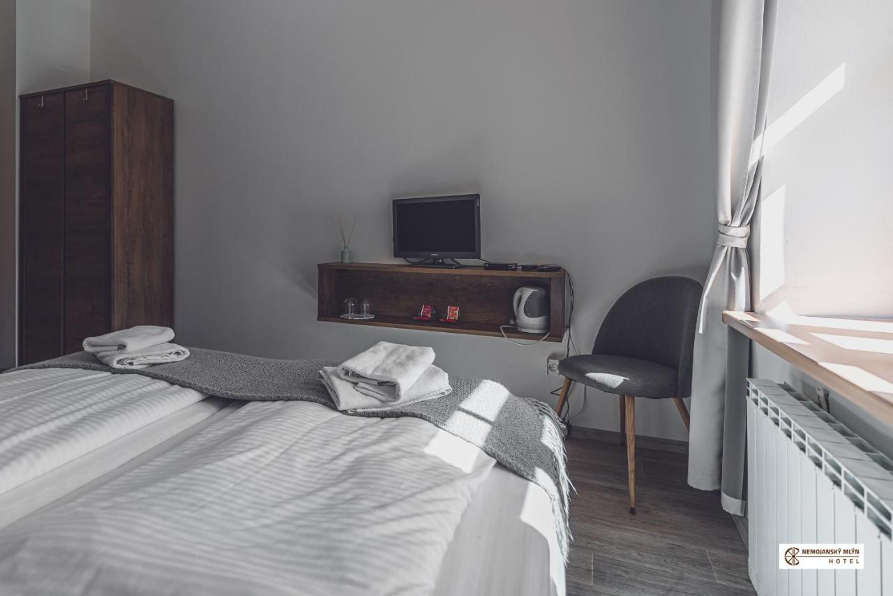 Hotel Nemojansky Mlyn Nemojany ภายนอก รูปภาพ