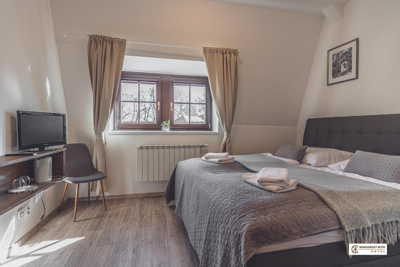 Hotel Nemojansky Mlyn Nemojany ภายนอก รูปภาพ