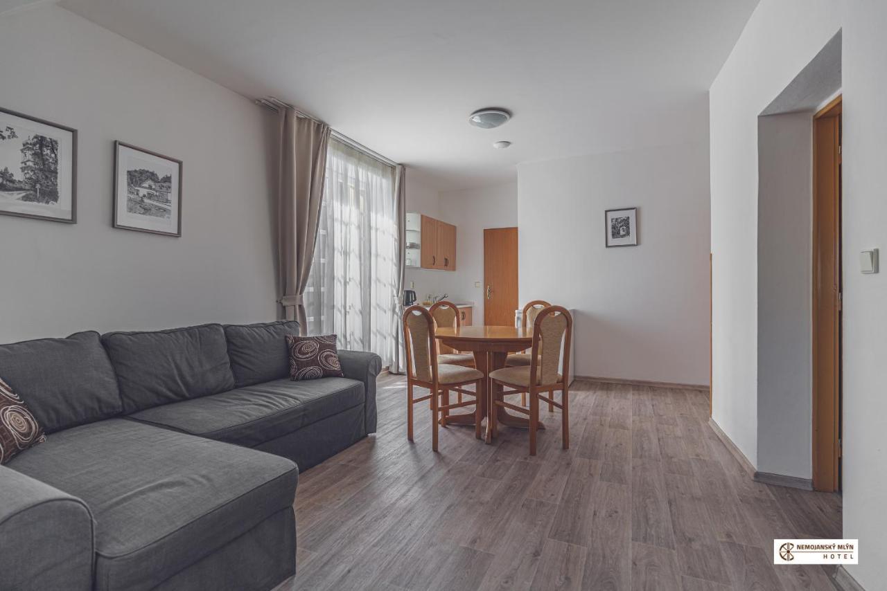 Hotel Nemojansky Mlyn Nemojany ภายนอก รูปภาพ